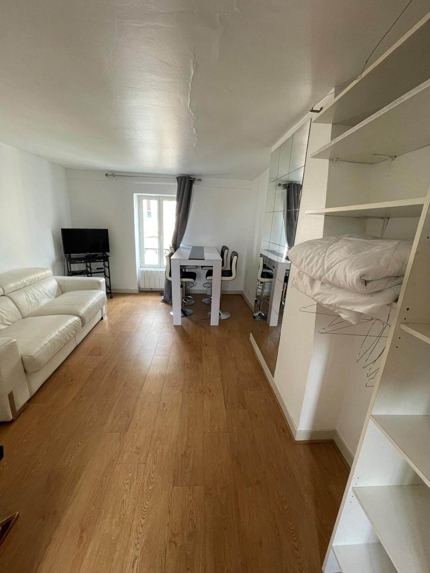 Apartment Sympas Et Confortables Pres De Paris *