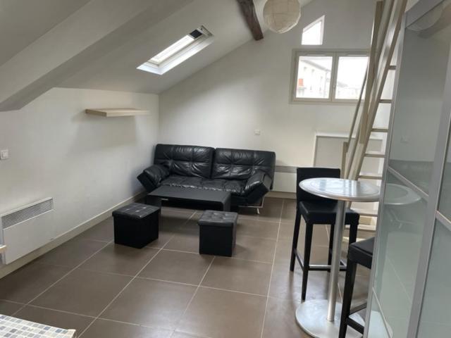 Sympas Et Confortables Pres De Paris Apartment